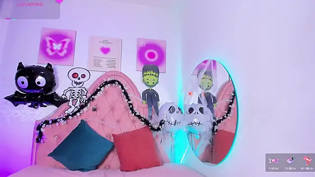 amandalee01 online show from 10/11/25, 07:12