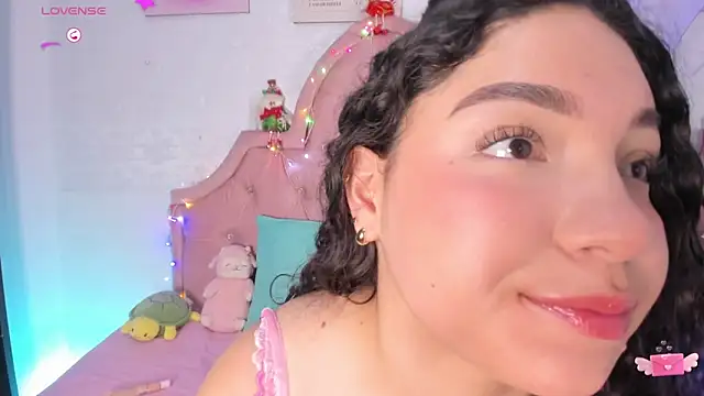 amandalee01 online show from 12/14/25, 07:40