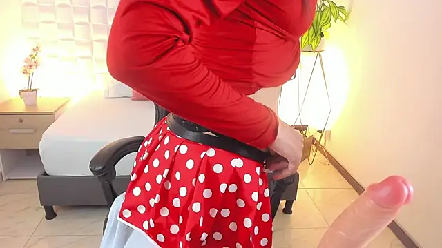 stephanya  online show from 01/04/25, 02:14