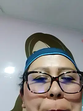 Darly Gomez online show from 01/04/25, 01:10