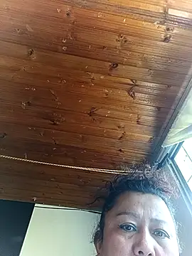 Darly Gomez online show from 10/31/25, 02:40