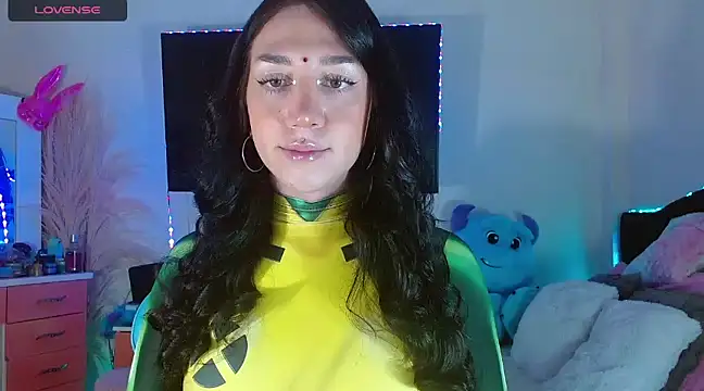 Snapshot of karla_zambrano chatting on 12/19/24, 10:10 karla zambrano online show from 12/19/24, 10:10