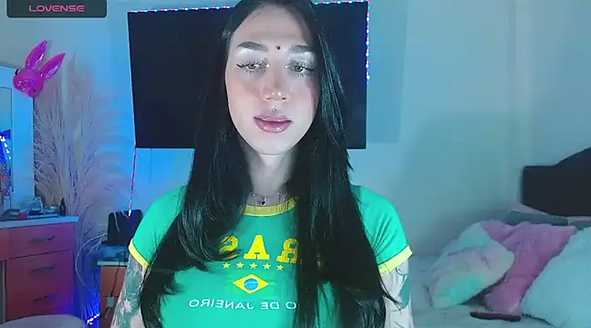 Snapshot of karla_zambrano chatting on 02/17/25, 07:04 karla zambrano online show from 02/17/25, 07:04