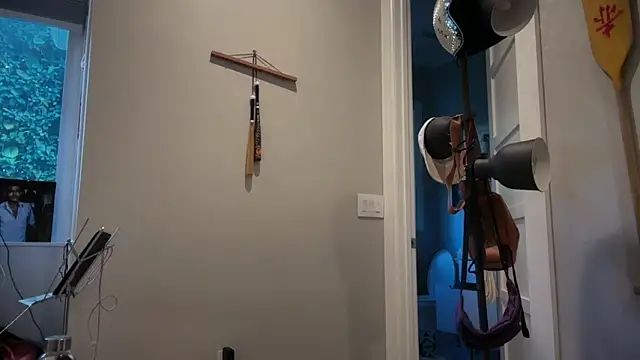 69woodinson online show from 10/28/25, 08:22