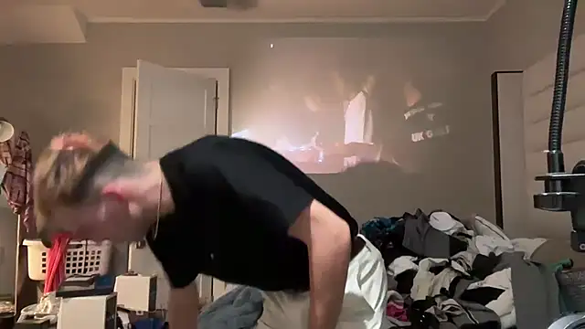 Snapshot of 69woodinson chatting on 01/06/26, 03:10 69woodinson online show from 01/06/26, 03:10