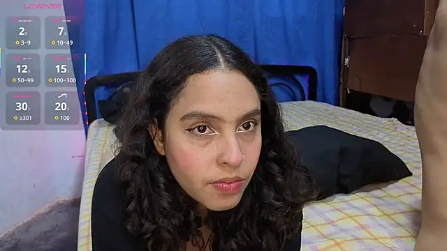 YuKinaHentaiI online show from 11/25/25, 01:11