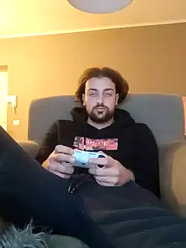 Snapshot of salvat22 chatting on 12/14/24, 12:55 salvat22 online show from 12/14/24, 12:55