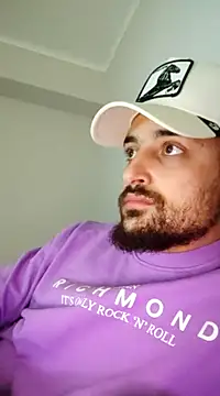 Snapshot of salvat22 chatting on 02/03/25, 08:57 salvat22 online show from 02/03/25, 08:57