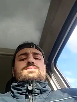 Snapshot of salvat22 chatting on 02/28/25, 03:15 salvat22 online show from 02/28/25, 03:15