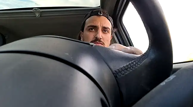 Snapshot of salvat22 chatting on 03/18/25, 10:57 salvat22 online show from 03/18/25, 10:57