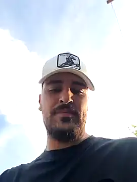 Snapshot of salvat22 chatting on 09/10/25, 03:34 salvat22 online show from 09/10/25, 03:34