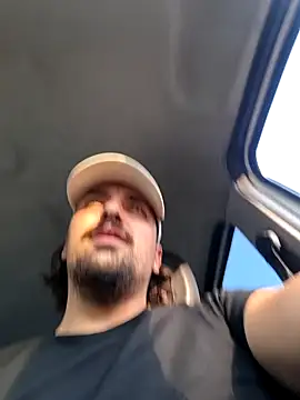 Snapshot of salvat22 chatting on 09/21/25, 03:46 salvat22 online show from 09/21/25, 03:46