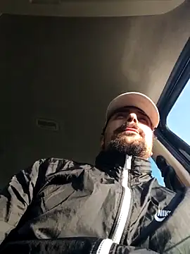 Snapshot of salvat22 chatting on 03/23/26, 03:49 salvat22 online show from 03/23/26, 03:49