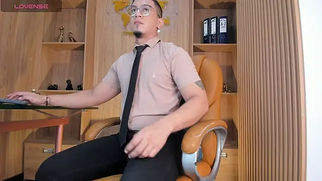 JoshMillerr  online show from 06/10/26, 03:55