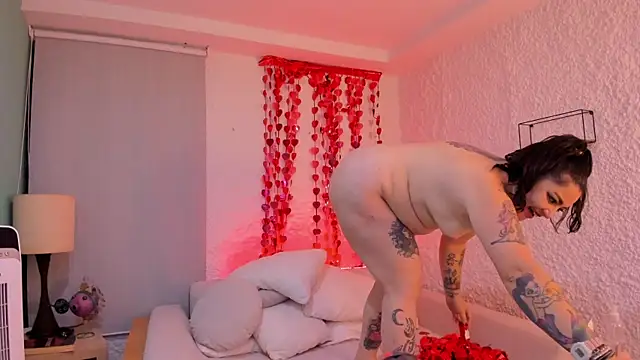 poisson ivy online show from 03/01/25, 09:40