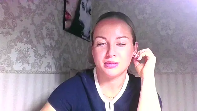 Snapshot of jennifer838 chatting on 10/06/25, 12:02 jennifer838 online show from 10/06/25, 12:02