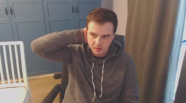 Snapshot of CuteMan33 chatting on 12/08/24, 09:57 CuteMan33 online show from 12/08/24, 09:57