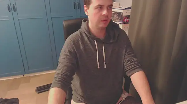 Snapshot of CuteMan33 chatting on 12/24/24, 06:00 CuteMan33 online show from 12/24/24, 06:00