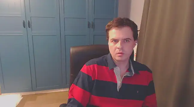 Snapshot of CuteMan33 chatting on 01/10/25, 05:26 CuteMan33 online show from 01/10/25, 05:26