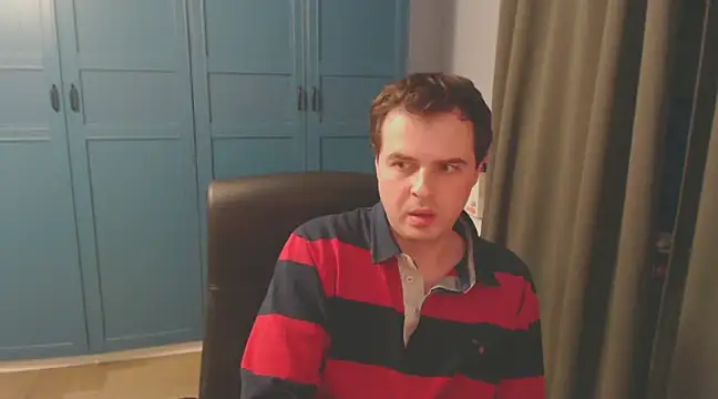 Snapshot of CuteMan33 chatting on 01/11/25, 04:27 CuteMan33 online show from 01/11/25, 04:27