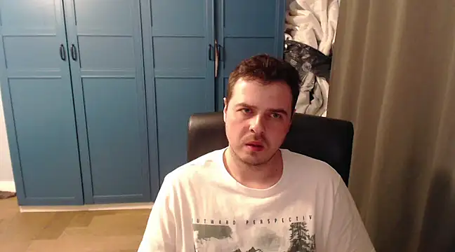 Snapshot of CuteMan33 chatting on 03/18/25, 10:04 CuteMan33 online show from 03/18/25, 10:04