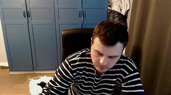 Snapshot of CuteMan33 chatting on 03/19/25, 05:08 CuteMan33 online show from 03/19/25, 05:08