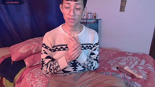 Snapshot of Sweet_c4mer0n chatting on 10/21/25, 05:46 Sweet c4mer0n online show from 10/21/25, 05:46