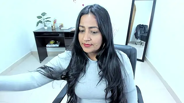 Adele Sweett online show from 02/19/25, 02:55