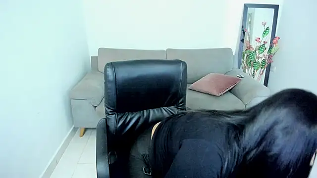 Adele Sweett online show from 09/25/25, 02:04