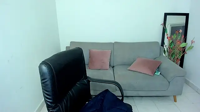 Adele Sweett online show from 11/26/25, 11:11