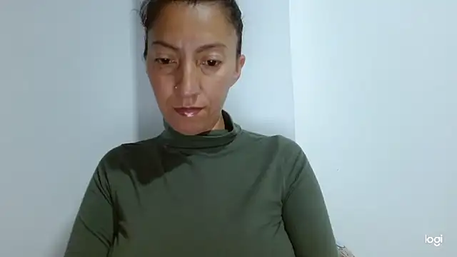 Snapshot of kaybabyhot chatting on 09/15/25, 04:34 kaybabyhot online show from 09/15/25, 04:34