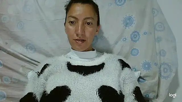 Snapshot of kaybabyhot chatting on 09/22/25, 03:30 kaybabyhot online show from 09/22/25, 03:30