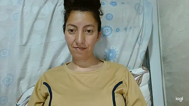 Snapshot of kaybabyhot chatting on 10/02/25, 03:35 kaybabyhot online show from 10/02/25, 03:35