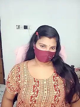 Snapshot of Hot-Angel_ chatting on 10/19/25, 04:40 Hot-Angel online show from 10/19/25, 04:40