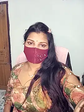 Snapshot of Hot-Angel_ chatting on 10/29/25, 03:47 Hot-Angel online show from 10/29/25, 03:47