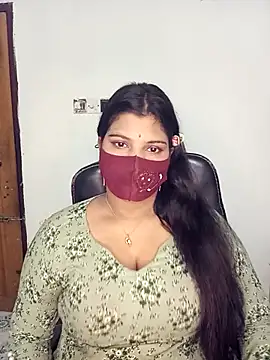 Snapshot of Hot-Angel_ chatting on 11/25/25, 12:32 Hot-Angel online show from 11/25/25, 12:32