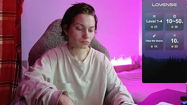 Snapshot of esajukyy chatting on 10/28/25, 05:59 esajukyy online show from 10/28/25, 05:59