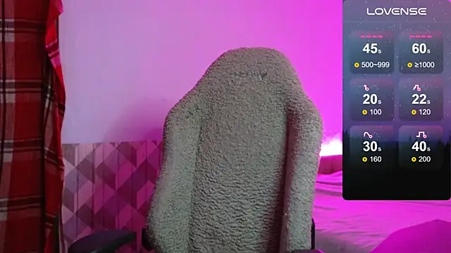 Snapshot of esajukyy chatting on 10/29/25, 05:04 esajukyy online show from 10/29/25, 05:04