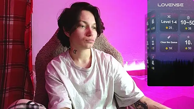 Snapshot of esajukyy chatting on 11/22/25, 12:59 esajukyy online show from 11/22/25, 12:59