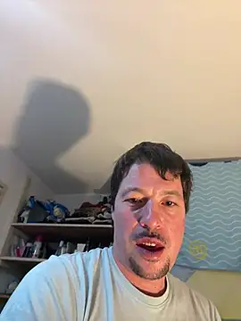 Snapshot of zenzero87 chatting on 02/08/25, 05:08 zenzero87 online show from 02/08/25, 05:08