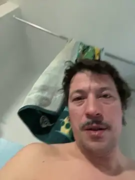 Snapshot of zenzero87 chatting on 02/20/25, 04:57 zenzero87 online show from 02/20/25, 04:57