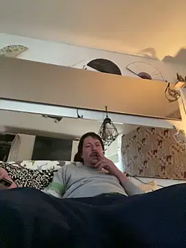 Snapshot of zenzero87 chatting on 03/12/25, 02:01 zenzero87 online show from 03/12/25, 02:01