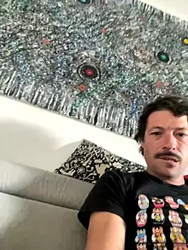 Snapshot of zenzero87 chatting on 10/27/25, 07:56 zenzero87 online show from 10/27/25, 07:56