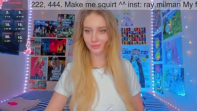 Snapshot of AliceMilman chatting on 01/05/25, 11:59 AliceMilman online show from 01/05/25, 11:59