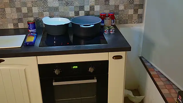 Aleniia10 online show from 02/05/26, 04:44