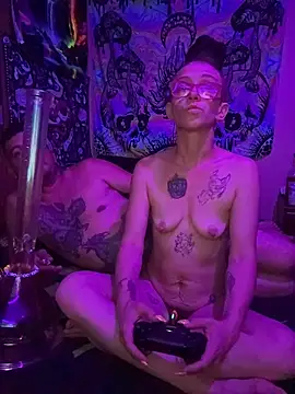 Stonermama666420 online show from 06/18/26, 03:40