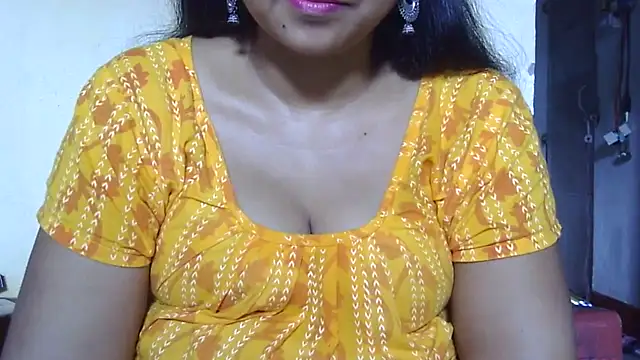 Snapshot of Suhana-sapna chatting on 09/12/25, 04:23 Suhana-sapna online show from 09/12/25, 04:23