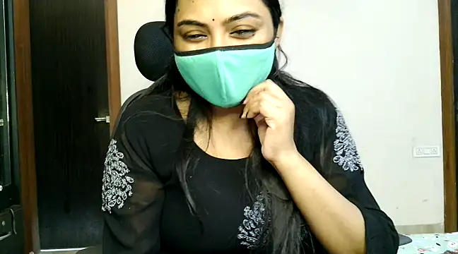 Snapshot of Hritvika chatting on 02/22/25, 06:06 Hritvika online show from 02/22/25, 06:06