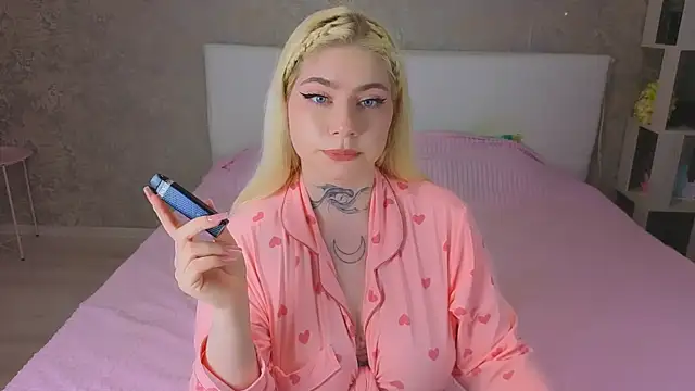 Snapshot of NikaRocks chatting on 05/23/26, 05:39 NikaRocks online show from 05/23/26, 05:39