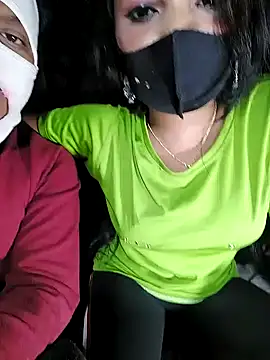 Snapshot of ascuple chatting on 12/23/24, 05:22 ascuple online show from 12/23/24, 05:22